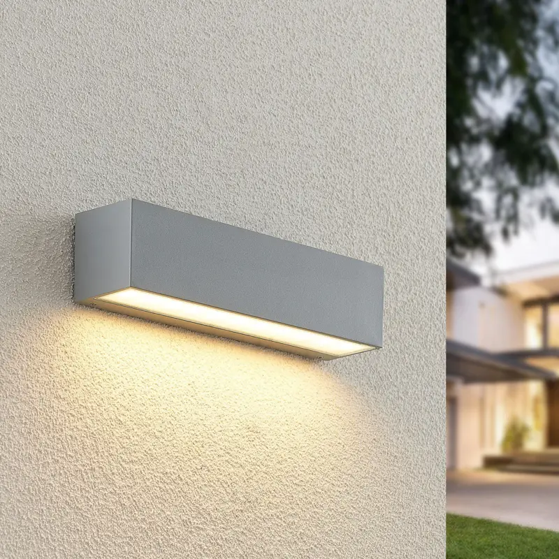 Lucande LED-utomhusvägglampa Lengo, 25 cm, silver, nedåtriktad, 3 000 K Billig