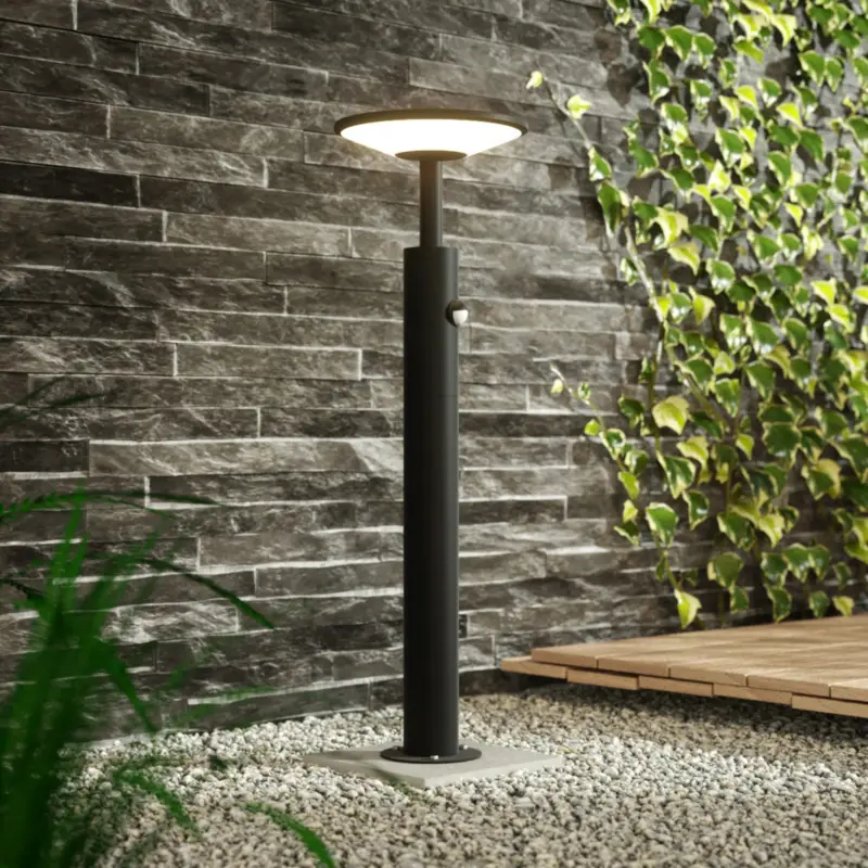 Handla nu Lucande Fenia LED-väglampa, 60 cm, sensor, IP54, antracit
