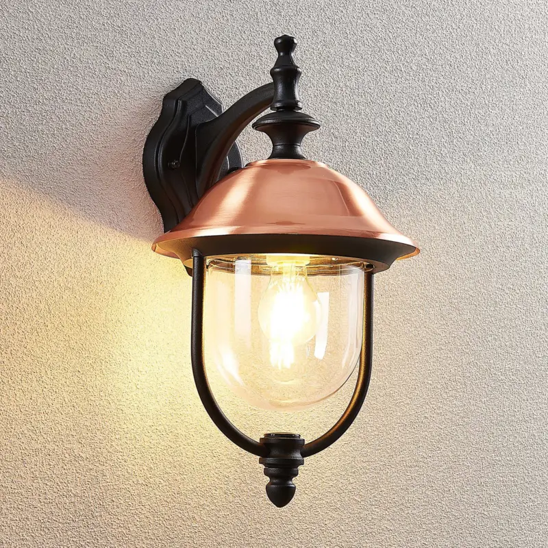 Lindby utomhusvägglampa Clint, koppar, nedåt, IP44 Lägg i varukorgen