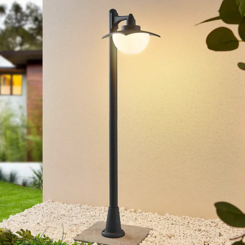Snabb leverans Lindby Elinda väglampa, 1 lampa