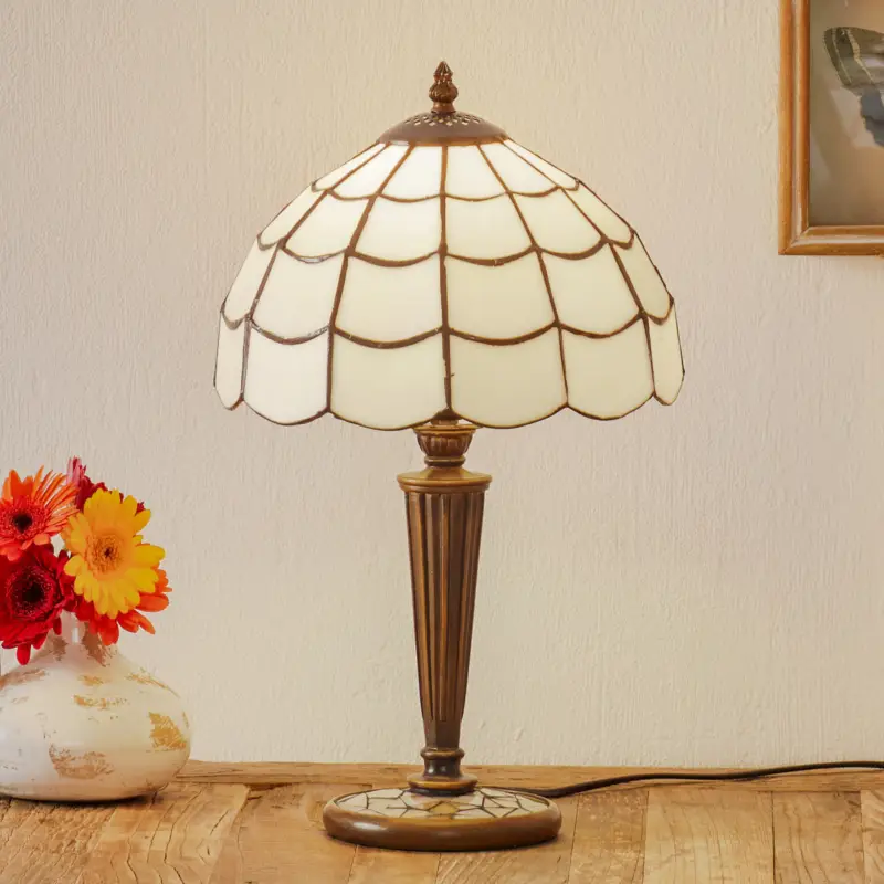 Bordslampa Wiebke i Tiffany-stil Rea