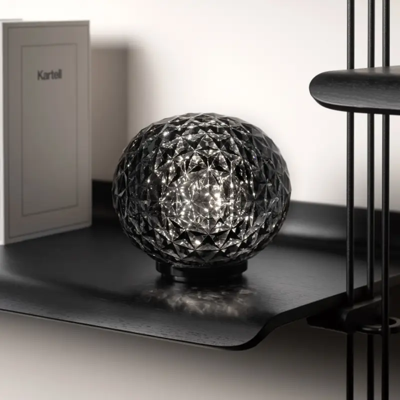 Billigare Kartell Mini Planet batteribordslampa, rökgrå