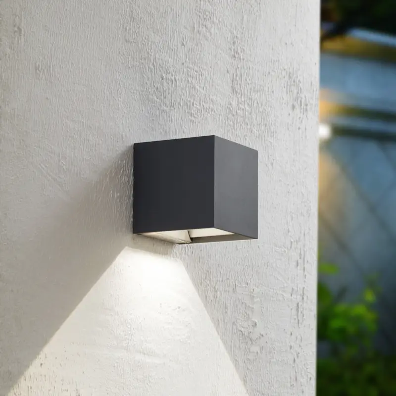 Prios LED-solcellslampa för vägg Lius, höjd 15 cm, rörelsevakt Expressleverans