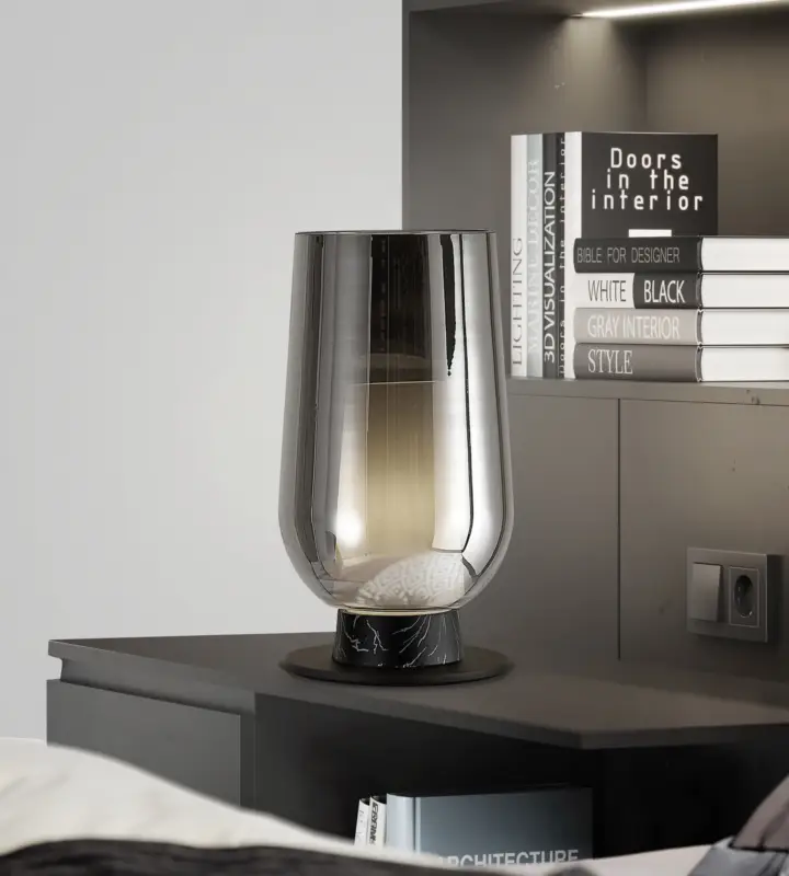 Nora bordslampa, svart-krom, höjd 33 cm, glas, metall Beställ nu