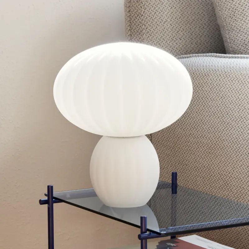 Hübsch Kumu bordslampa, vit, glas, E14, höjd 28 cm Extra rabatt