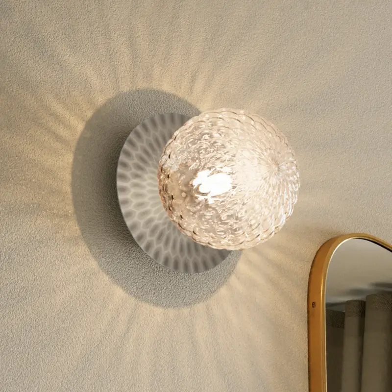 Reapris Nuura vägglampa Liila 1 Medium, silver/klar, IP44, G9