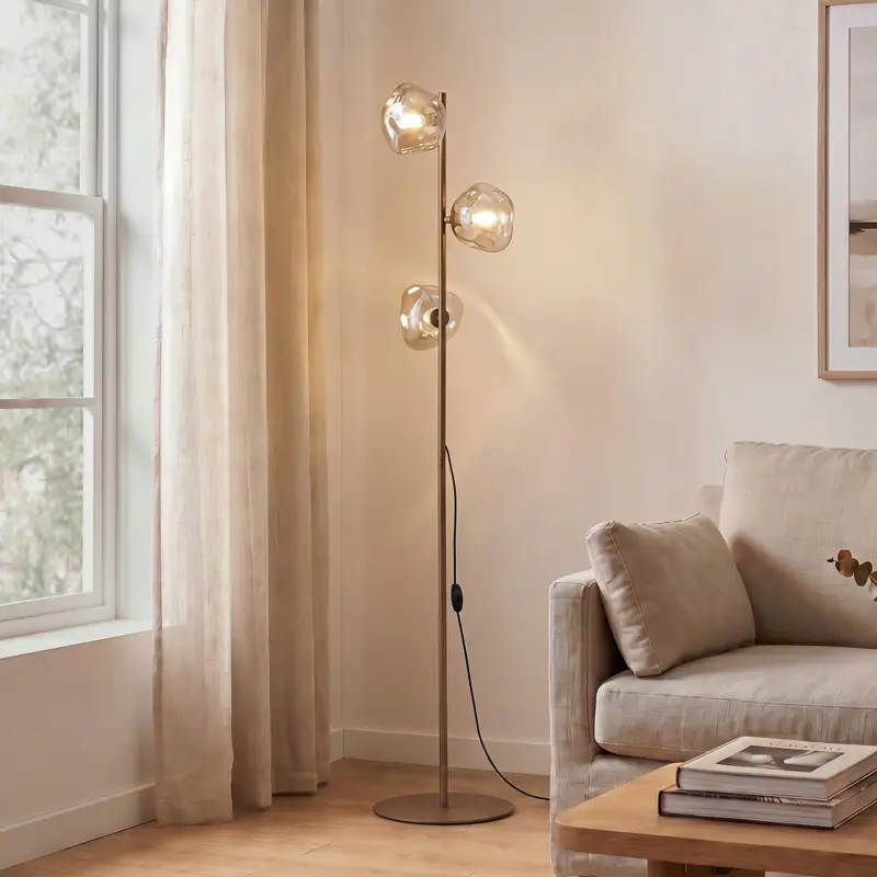 Beställ idag Golvlampa Lava, sand/konjak, glas, 151 cm, 3 lampor, G9