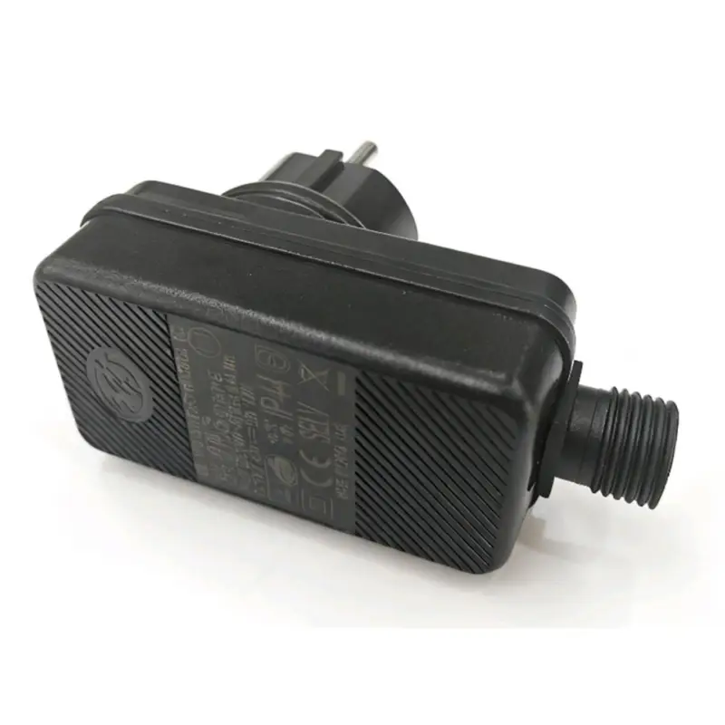 Beställ nu Universal Transformator 12V DC Max 18W Ny Kontakt Svart